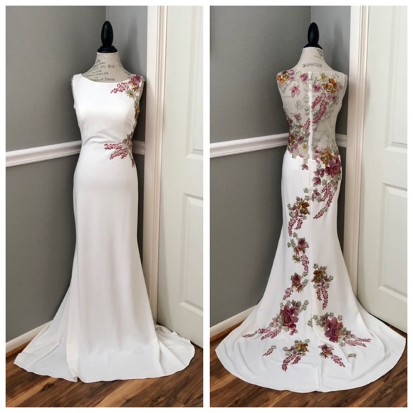 ๐นโจWITH YOUR PERFECT GOWNโจ๐นFOLLOW FOR UPDATES๐๐ค - Picture 10 of 16